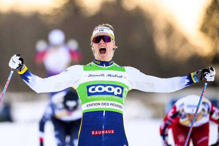 Edvin Anger of Sweden celebrates after the men's sprint classic technique final during the FIS Cross-Country World Cup on January 18, 2025 in Les Rousses.